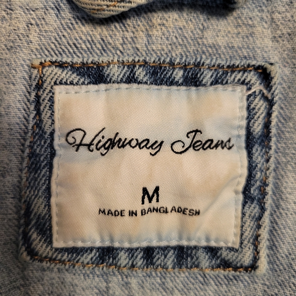 Distressed denim jacket - Picture 3 of 5